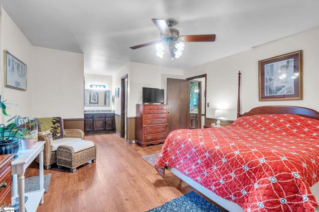 5 Dellbrook Court, Taylors, SC 29687