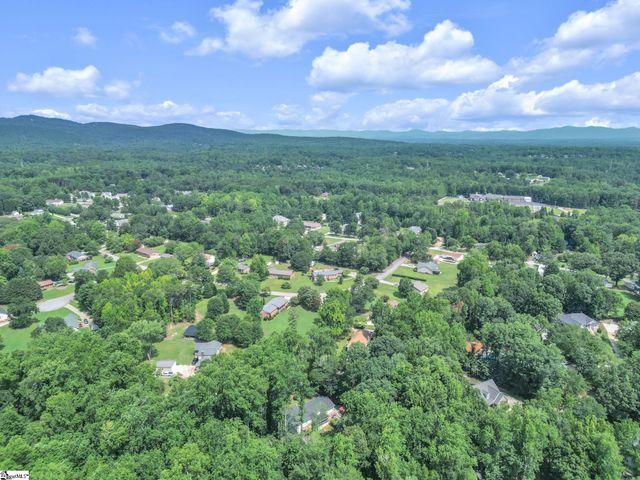 5 Dellbrook Court, Taylors, SC 29687