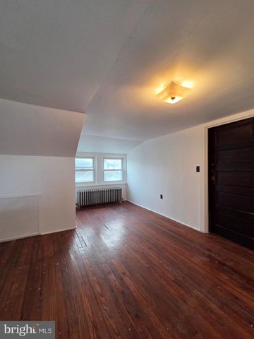 207 SPRUCE ST, West Reading, PA 19611