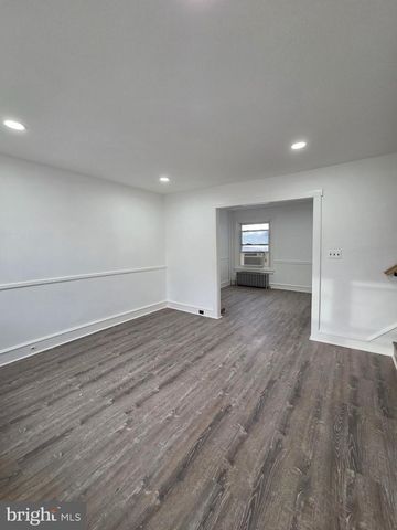 207 SPRUCE ST, West Reading, PA 19611