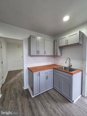 207 SPRUCE ST, West Reading, PA 19611