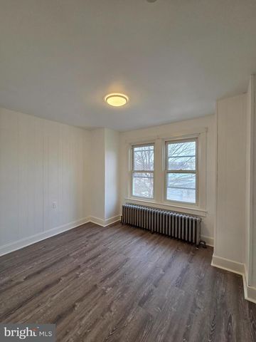 207 SPRUCE ST, West Reading, PA 19611