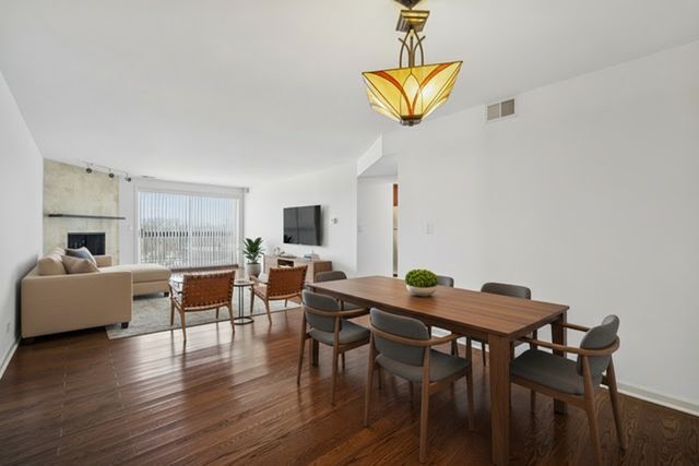 1695 2nd Street 402, Highland Park, IL 60035