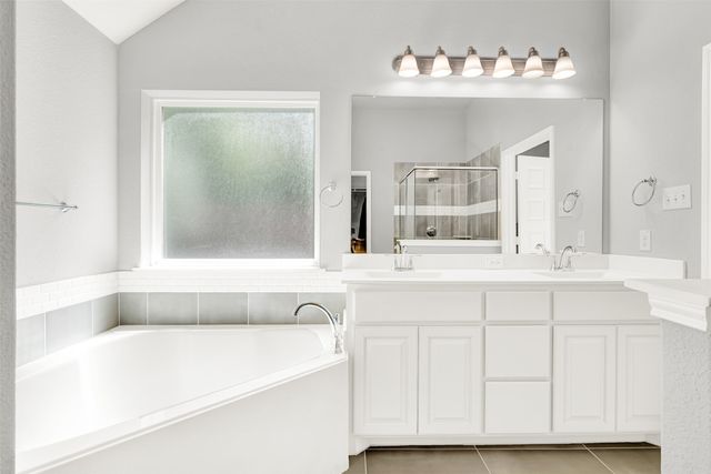 208 Rosemary Drive, Azle, TX 76020