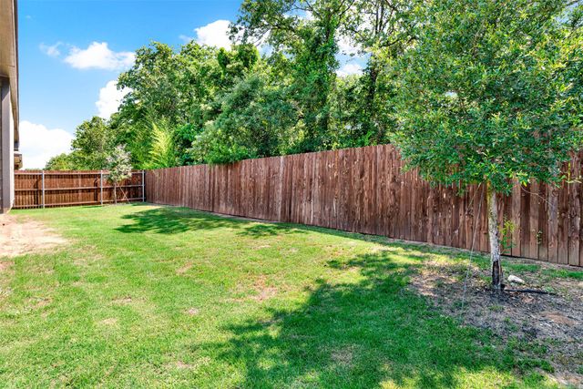 208 Rosemary Drive, Azle, TX 76020