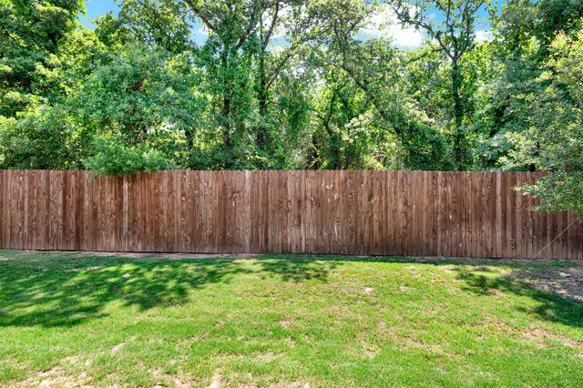 208 Rosemary Drive, Azle, TX 76020
