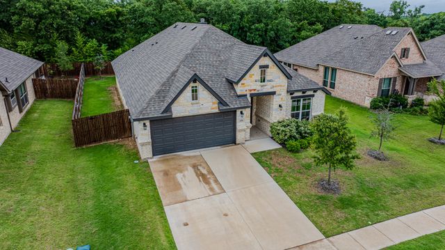 208 Rosemary Drive, Azle, TX 76020