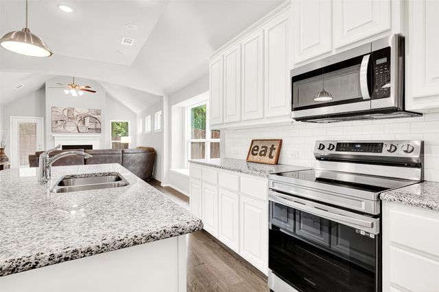 208 Rosemary Drive, Azle, TX 76020