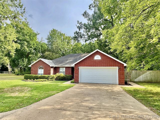 509 W 2nd Street, Tahlequah, OK 74464