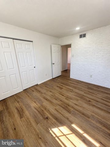 5913 HUDSON RD, Bensalem, PA 19020