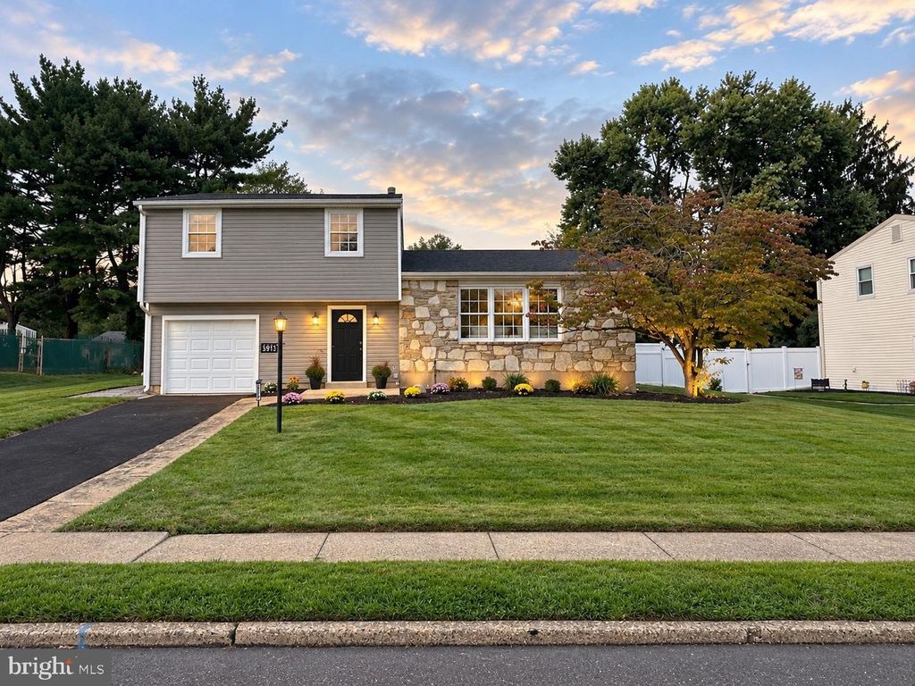 5913 HUDSON RD, Bensalem, PA 19020