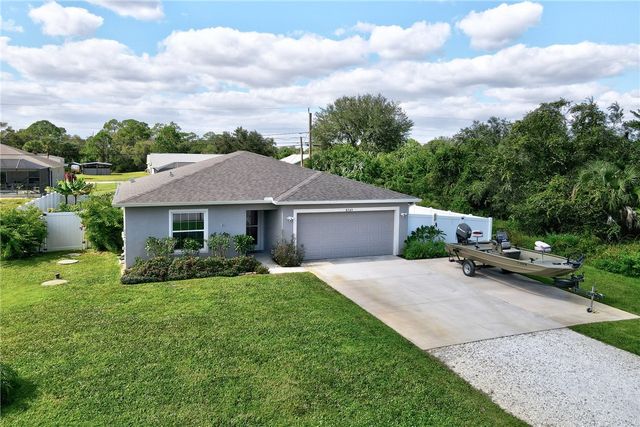 8745 100th Court, Vero Beach, FL 32967