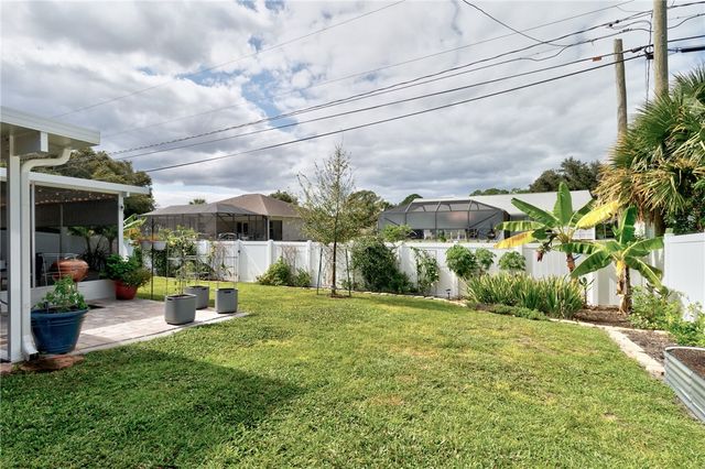 8745 100th Court, Vero Beach, FL 32967