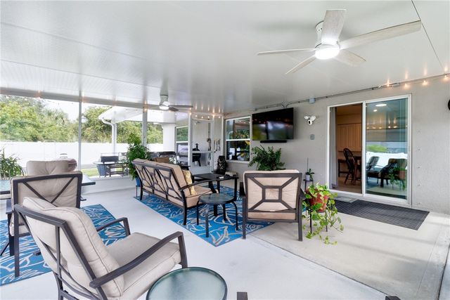 8745 100th Court, Vero Beach, FL 32967