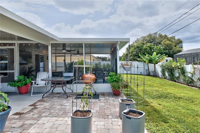 8745 100th Court, Vero Beach, FL 32967