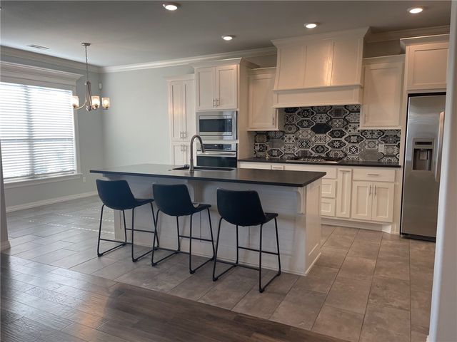 1133 Ruscello Avenue, Tontitown, AR 72762