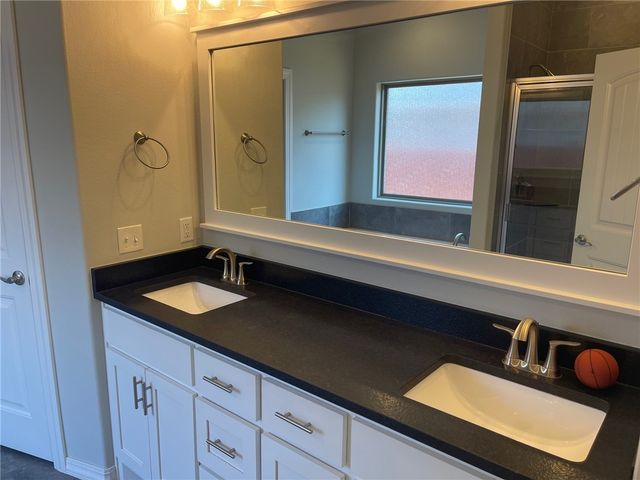 1133 Ruscello Avenue, Tontitown, AR 72762