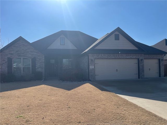 1133 Ruscello Avenue, Tontitown, AR 72762