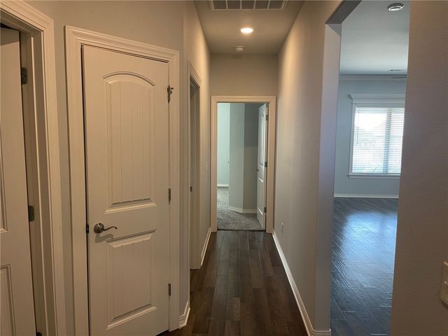 1133 Ruscello Avenue, Tontitown, AR 72762