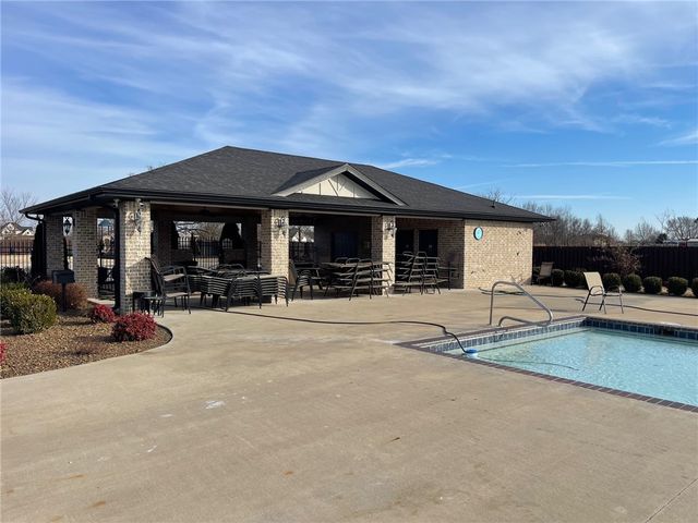 1133 Ruscello Avenue, Tontitown, AR 72762