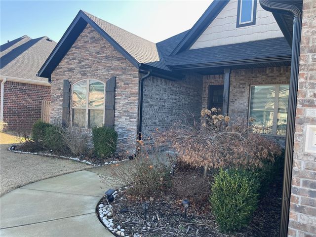 1133 Ruscello Avenue, Tontitown, AR 72762