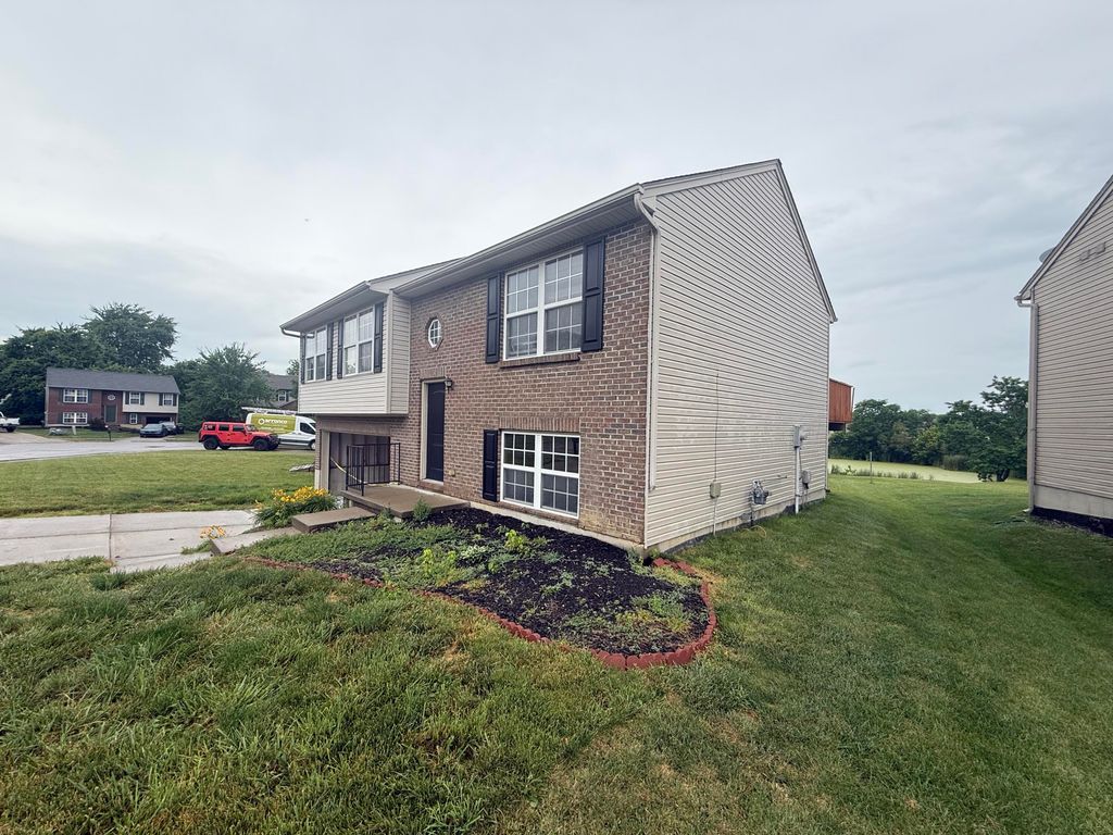 2572 Ivan Court, Hebron, KY 41048