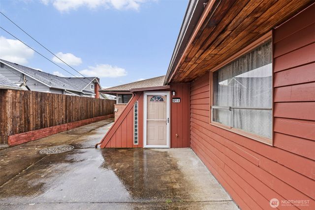 501 N Oak Street, Centralia, WA 98531