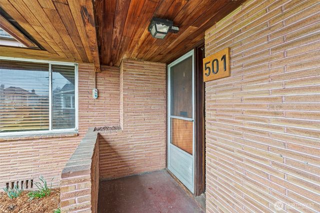 501 N Oak Street, Centralia, WA 98531