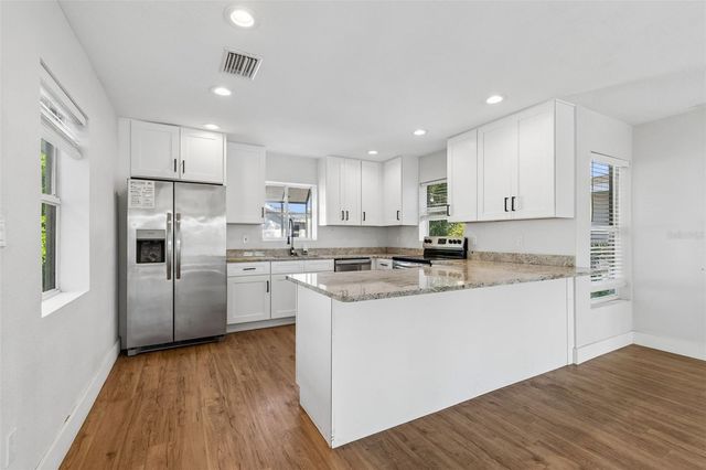 125 HARBOR BLUFF DRIVE, Largo, FL 33770