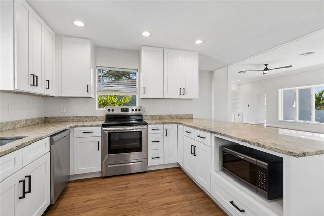 125 HARBOR BLUFF DRIVE, Largo, FL 33770