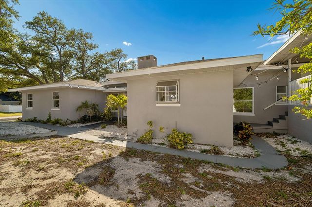 125 HARBOR BLUFF DRIVE, Largo, FL 33770