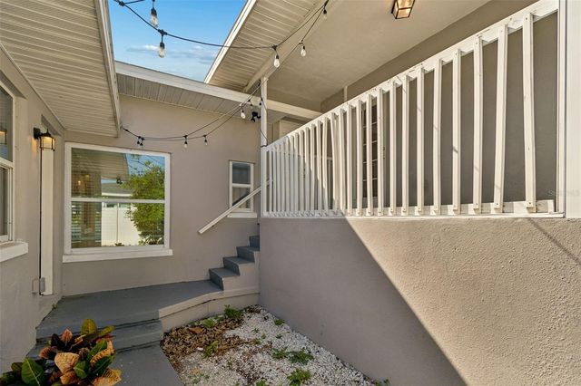 125 HARBOR BLUFF DRIVE, Largo, FL 33770