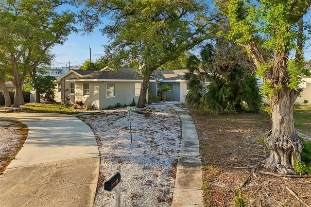 125 HARBOR BLUFF DRIVE, Largo, FL 33770