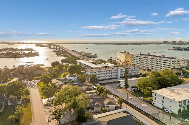 125 HARBOR BLUFF DRIVE, Largo, FL 33770