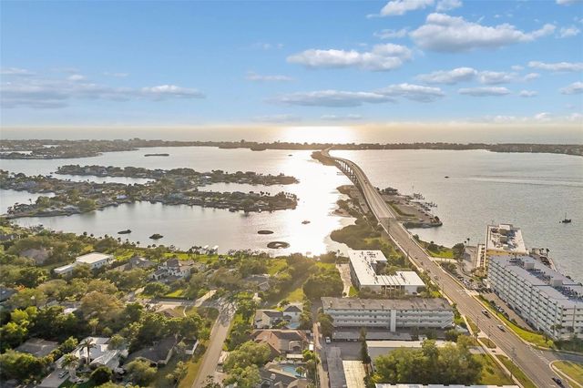 125 HARBOR BLUFF DRIVE, Largo, FL 33770