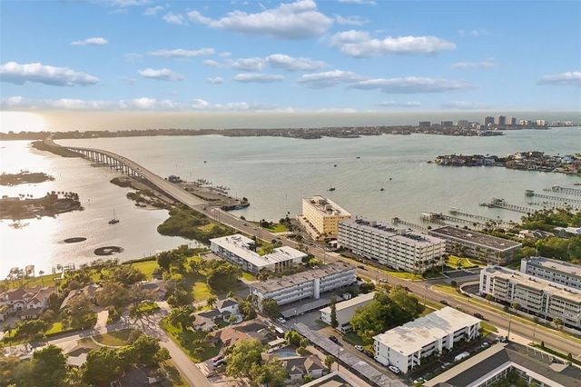 125 HARBOR BLUFF DRIVE, Largo, FL 33770