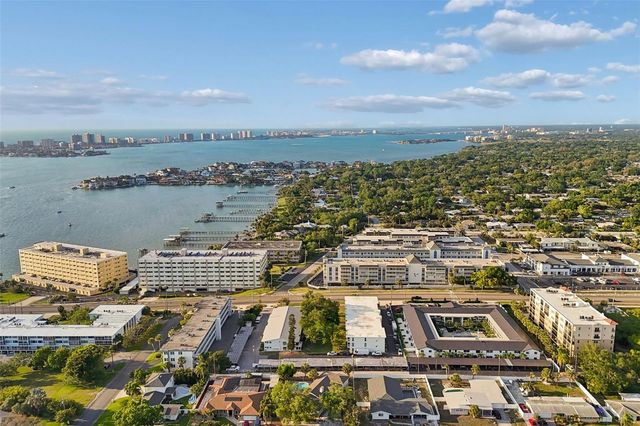 125 HARBOR BLUFF DRIVE, Largo, FL 33770