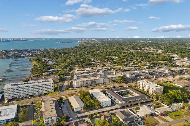 125 HARBOR BLUFF DRIVE, Largo, FL 33770