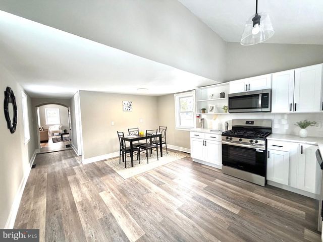 63 LINWOOD AVE, Williamstown, NJ 08094