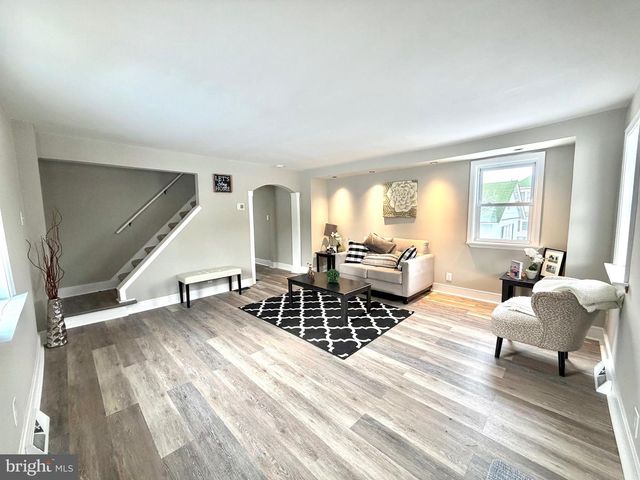 63 LINWOOD AVE, Williamstown, NJ 08094