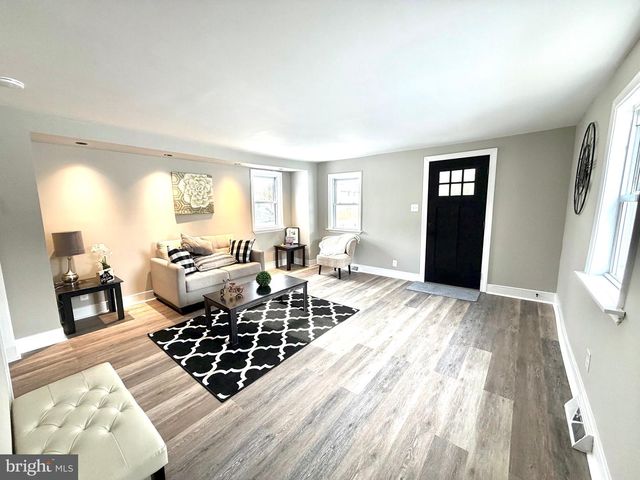 63 LINWOOD AVE, Williamstown, NJ 08094