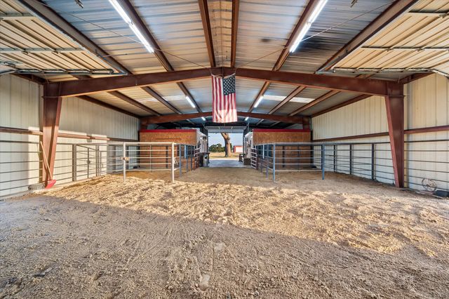 1209 County Rd 3160, Corsicana, TX 75109