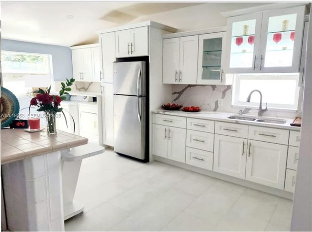 2041 NE 182nd St, North Miami Beach, FL 33162