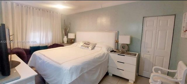 2041 NE 182nd St, North Miami Beach, FL 33162
