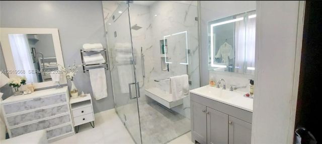 2041 NE 182nd St, North Miami Beach, FL 33162