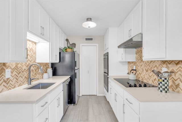 10763 Villager Road A, Dallas, TX 75230