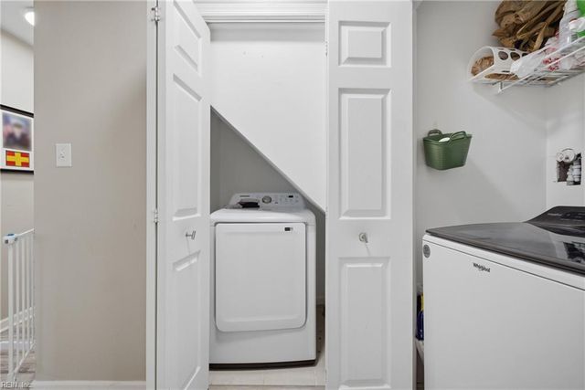252 Locust ST, Suffolk, VA 23434