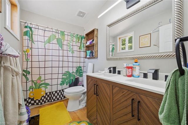 252 Locust ST, Suffolk, VA 23434
