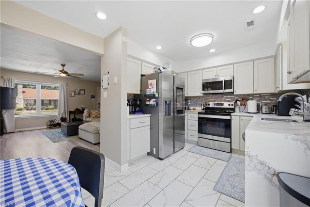 252 Locust ST, Suffolk, VA 23434
