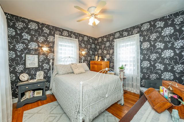 1647 Beaver Avenue, Des Moines, IA 50310